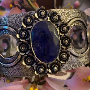 Vintage 925 faced natural sapphire flowers cuff